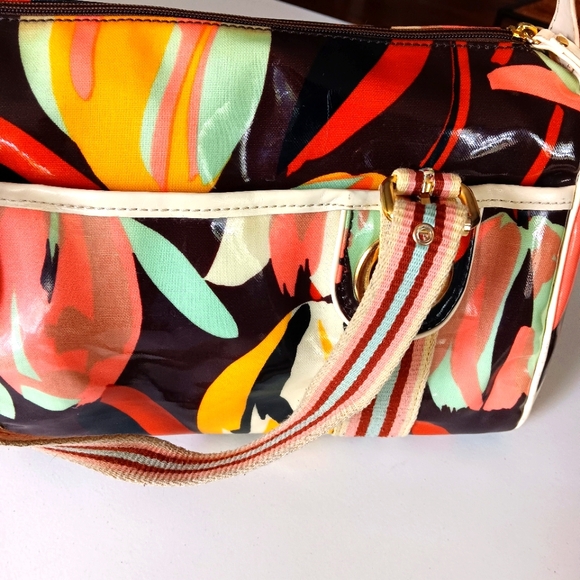 VTG Missoni Y2K vinyl abstract satchel with canvas straps. - Picture 6 of 15